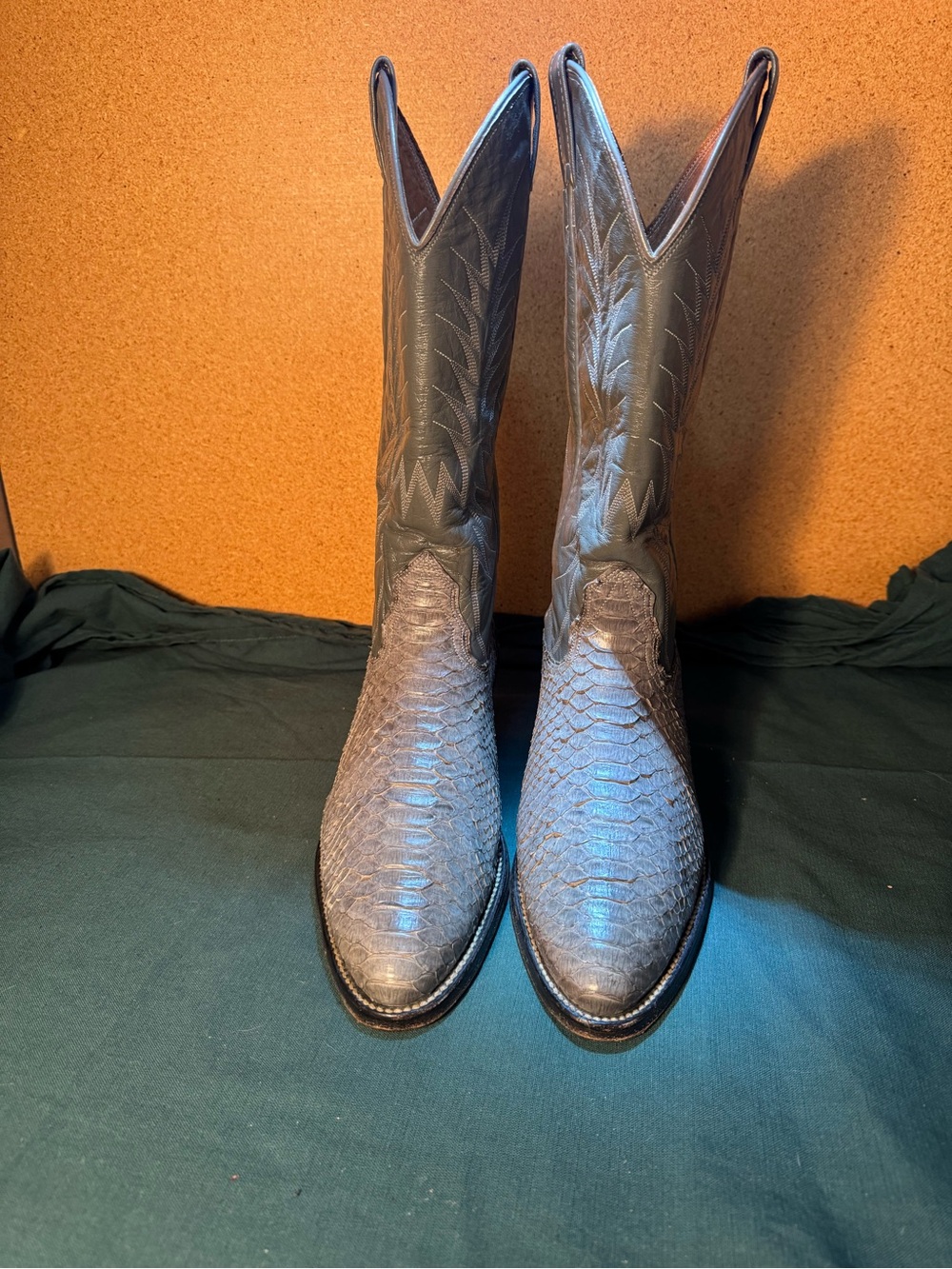 Vintage Nocona Men's Genuine Python Snakeskin Cowboy Boots Gray USA Exotic